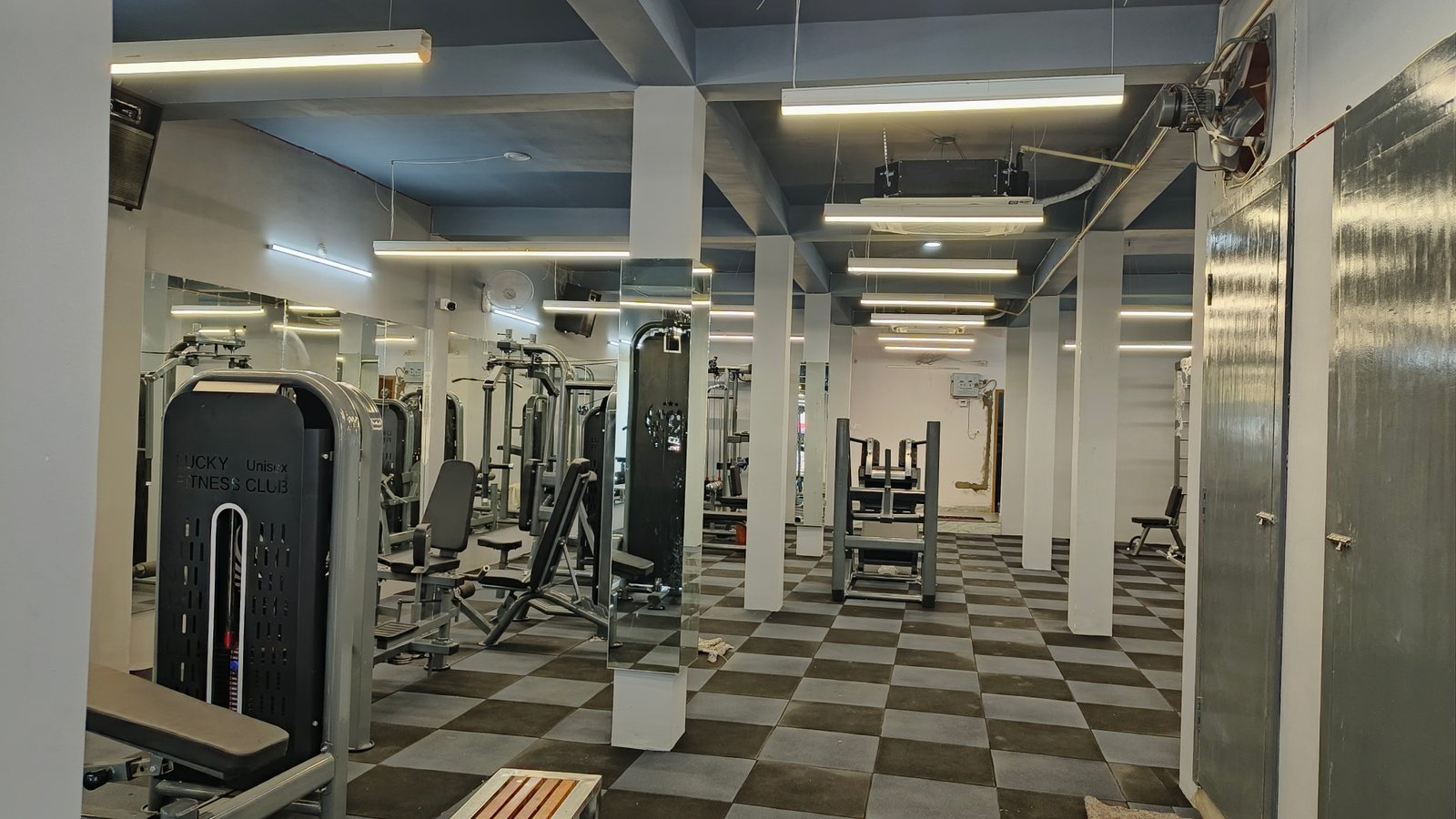 Lucky Fitness Club Interior